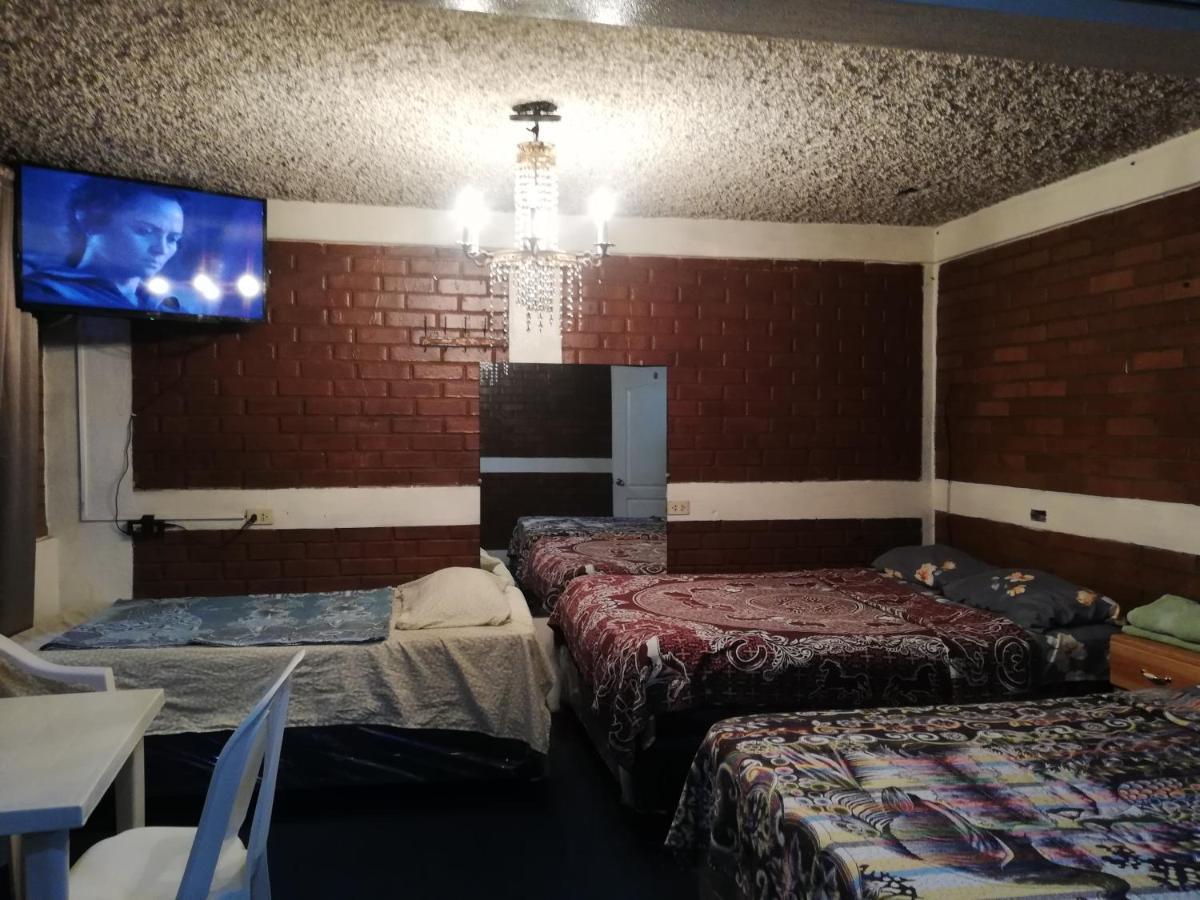 Hotel El Meson Guatemala Экстерьер фото