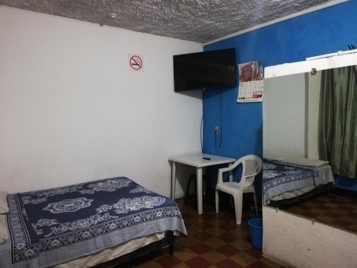 Hotel El Meson Guatemala Экстерьер фото