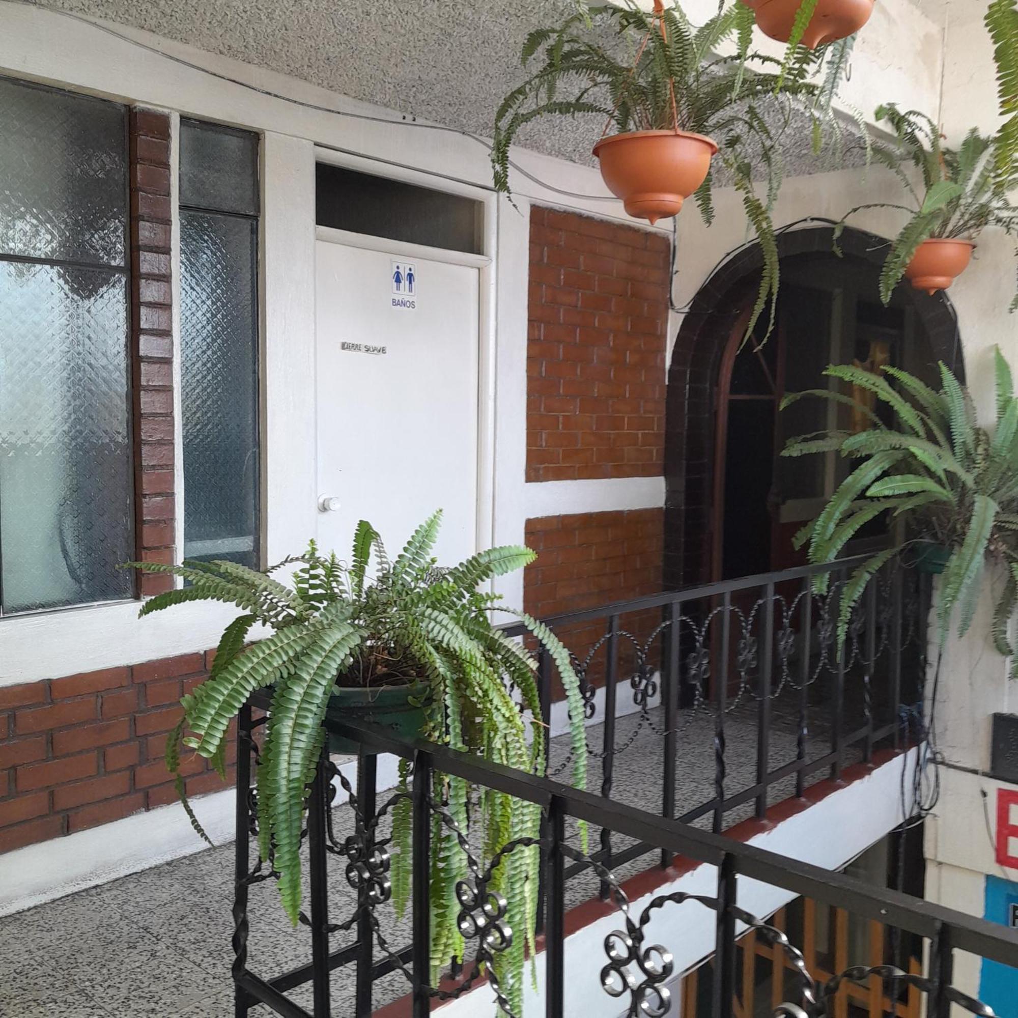 Hotel El Meson Guatemala Экстерьер фото