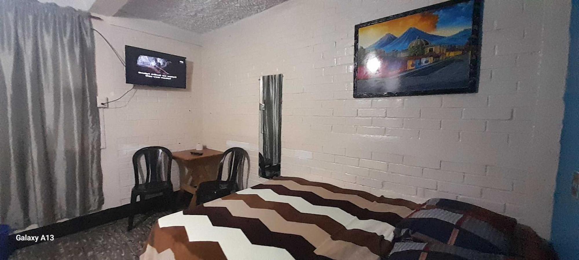 Hotel El Meson Guatemala Экстерьер фото