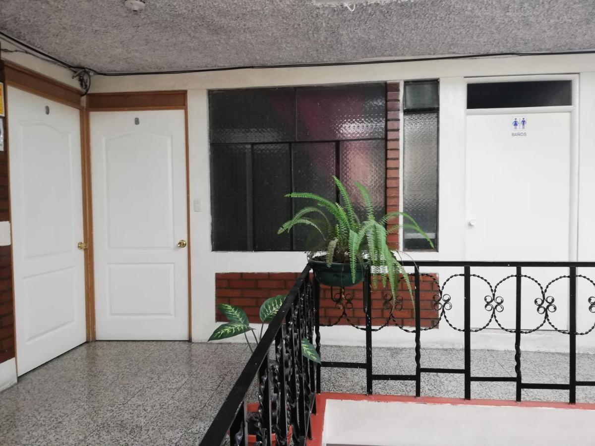 Hotel El Meson Guatemala Экстерьер фото